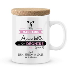 Cadeau marraine. Mug personnalisé avec prénom marraine qui déchire